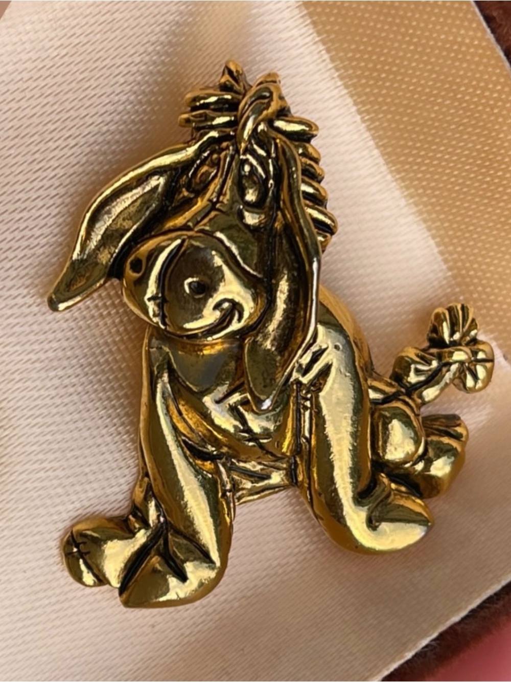 Eeyore Necklace pendant Disney VINTAGE gold tone Winnie the Pooh